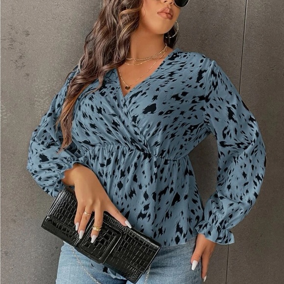 Plus Size Surplice Neck Asymmetrical Peplum Top Blouse - Picture 3 of 12